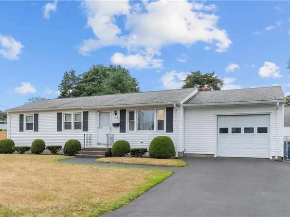 352 Cove Ave, Warwick, RI 02889