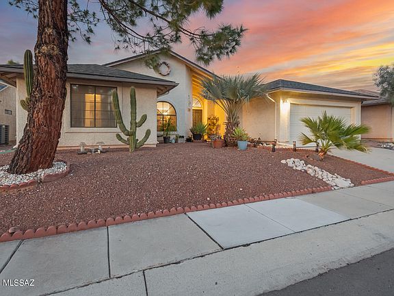 2nd image of 2690 W Camino Del Deseo
