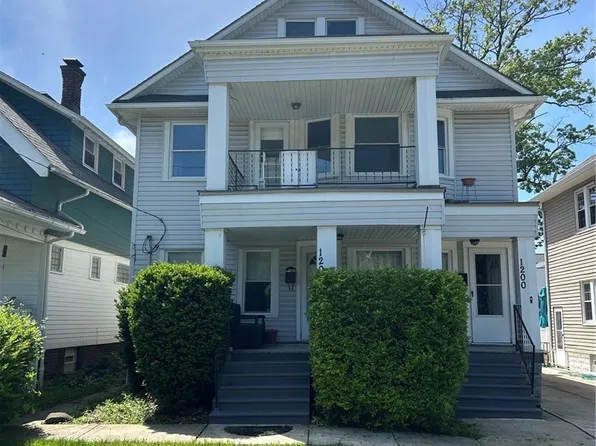 1200 Cook Ave, Lakewood, OH 44107