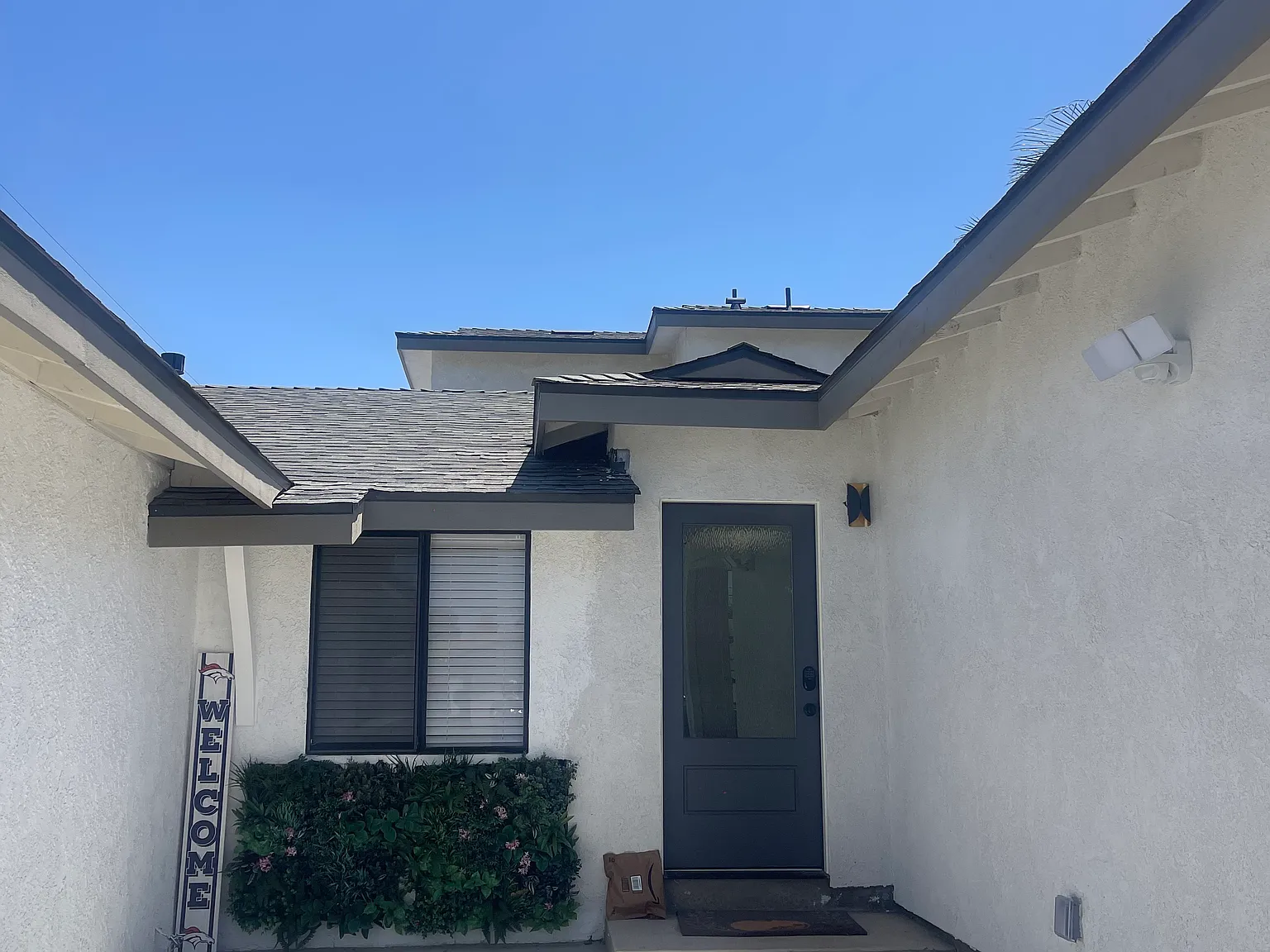 3 bed, 1214 sqft, $4,600 — Photo 2