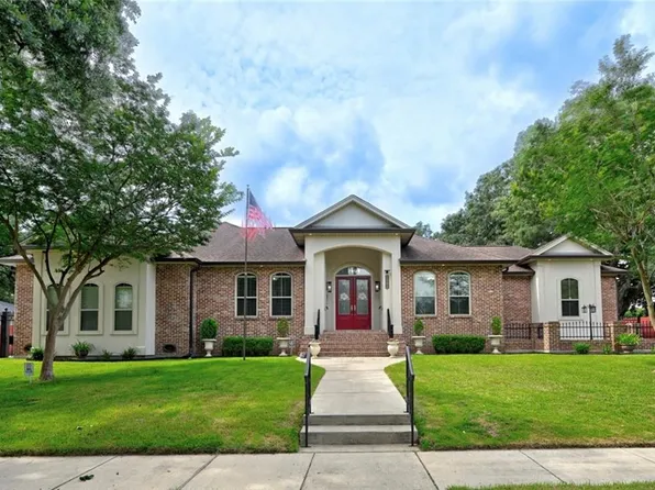 1464 Burbank Dr, New Orleans, LA 70122