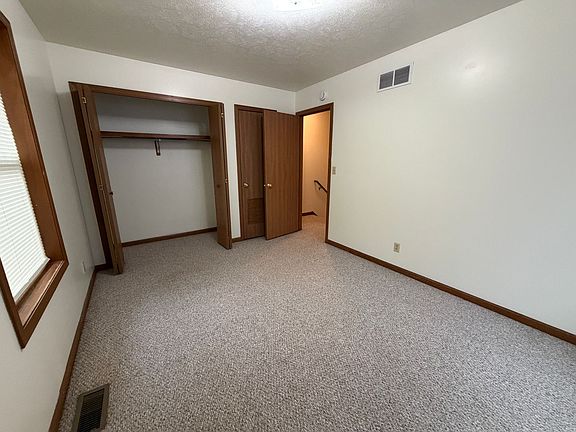 3rd image of 127 Watertower Ct