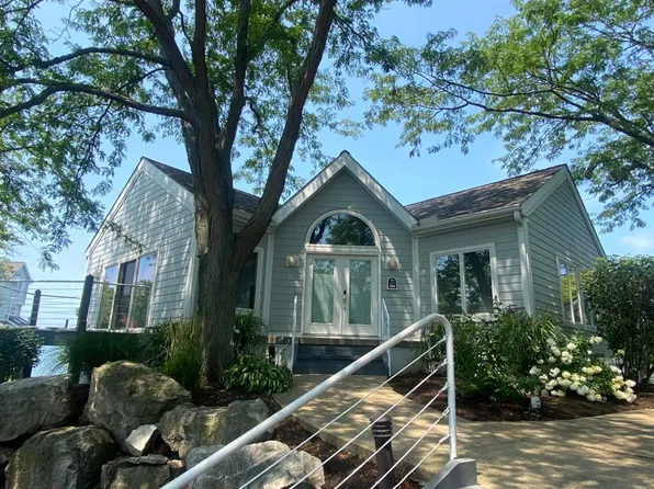 100 Grand Hbr #100, Vermilion, OH 44089
