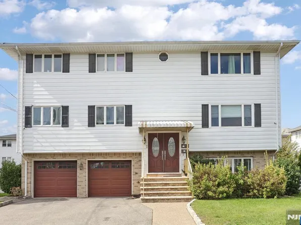 1 Rossi Ct, South Hackensack, NJ 07606