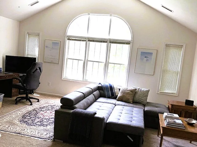 515 N Main St #2 — Photo 2