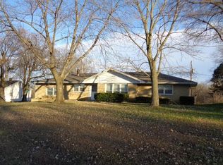 8216 Triple Lakes Rd, Dupo, IL 62239