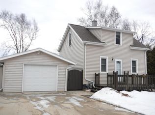 4141 Springhill Dr, Manitowoc, WI 54220