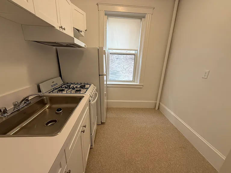 120 Warren St #6 — Photo 6