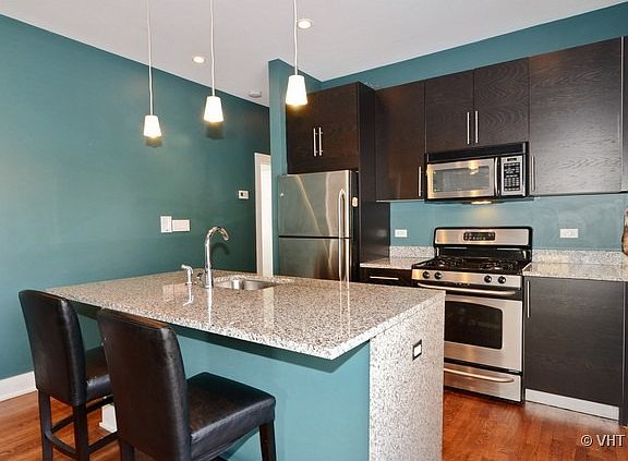 3rd image of 1625 W Ainslie St APT 3E