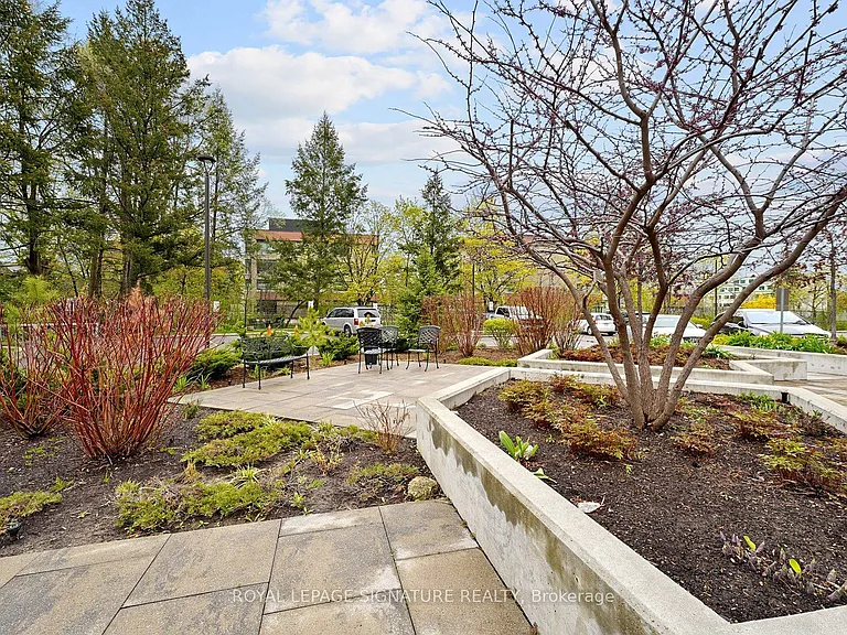 5 Kenneth Ave #205 — Photo 37