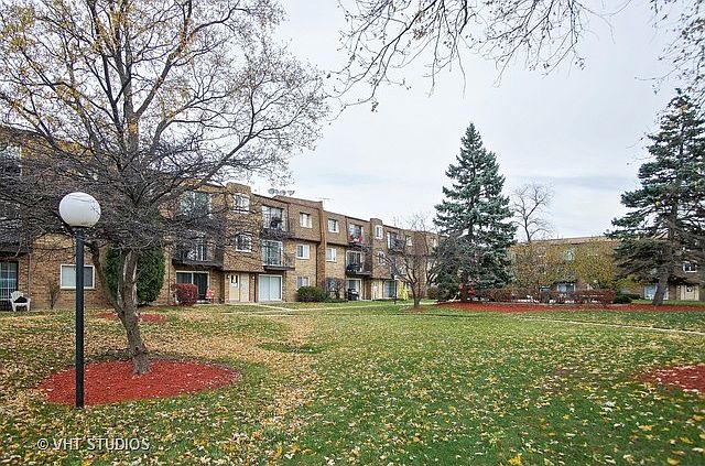 1st image of 9420 Bay Colony Dr APT 3E