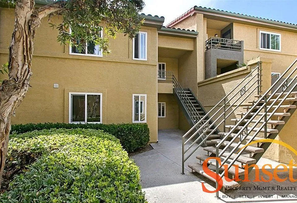 7565 Charmant Dr #508