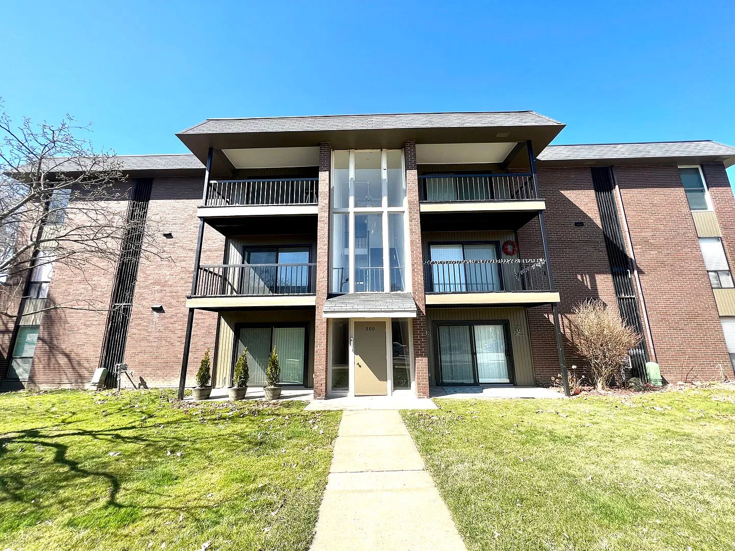 Moon Township- Updated 1 bedroom 1 Bathroom -Fox Hollow — Photo 3