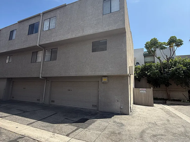5345 White Oak Ave #G — Photo 35