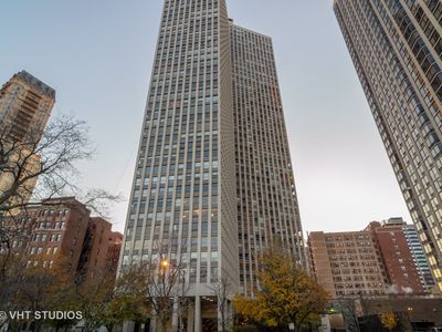 2626 N Lakeview Ave APT 3803, Chicago, IL, 60614