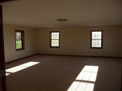 3rd image of 1935 Glenhurst Dr
