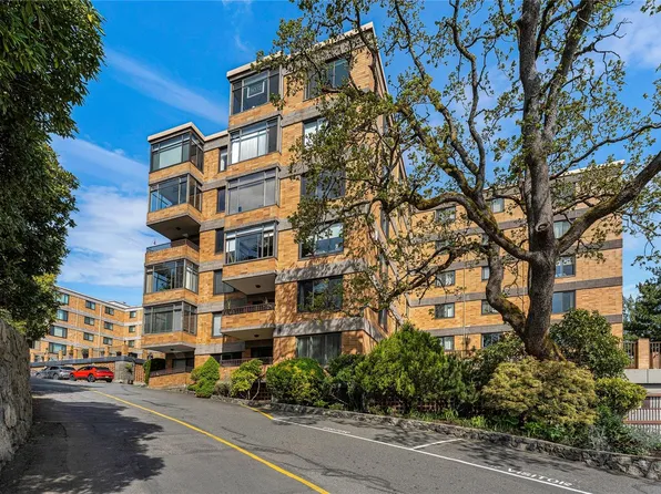 2910 Cook St #205, Victoria, BC V8T 3S7