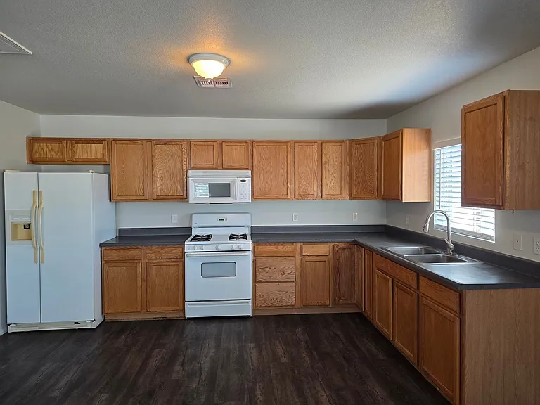 346 Rio Grande Ct — Photo 7