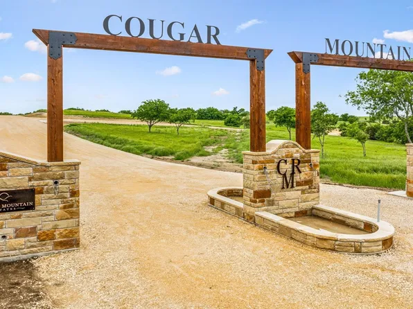 3004 Lucky Pepper Dr, Cresson, TX 76035