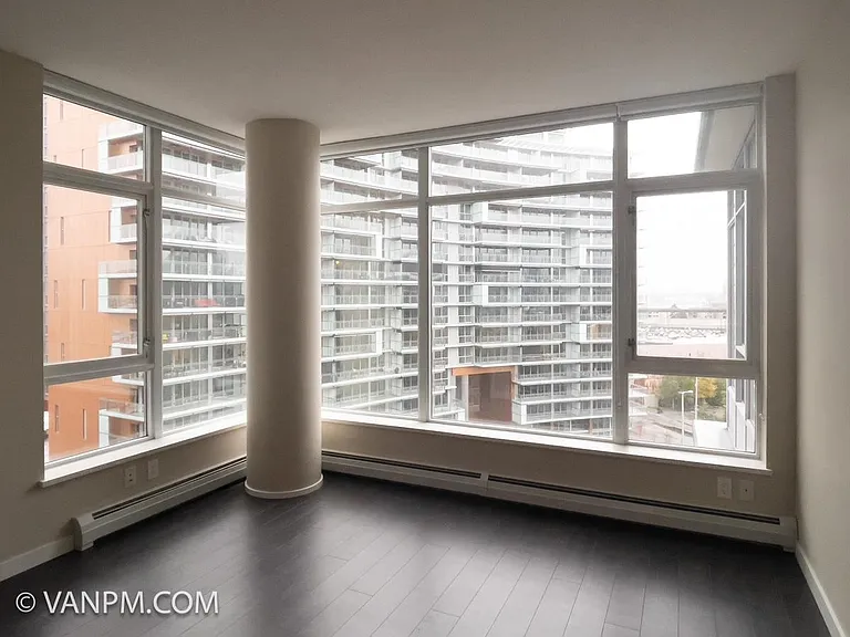 1708 Columbia St #804 — Photo 10