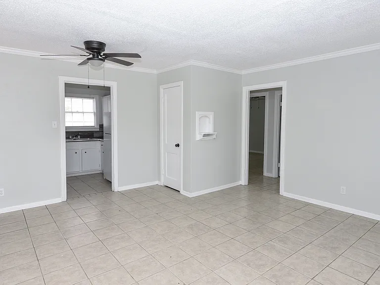 901 Kern Rd #903 — Photo 9
