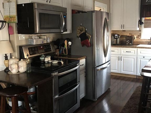 5th image of 2481 Monterey Dr