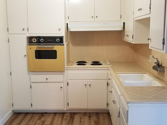 4th image of 2930 Huff Ave #5
