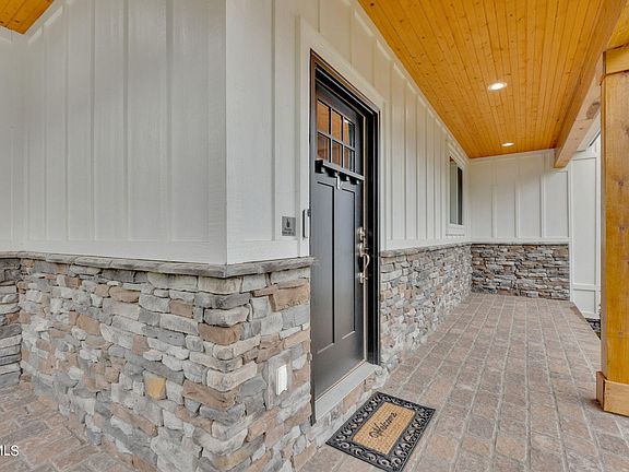 4th image of 283 Old Island Trl