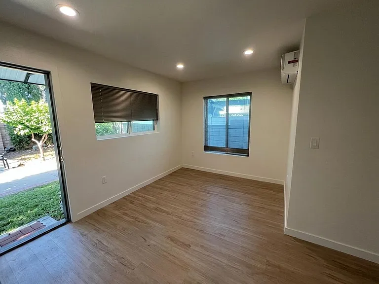 11303 Paso Robles Ave — Photo 3