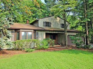 12 Old Hickory Ln, Edison, NJ 08820