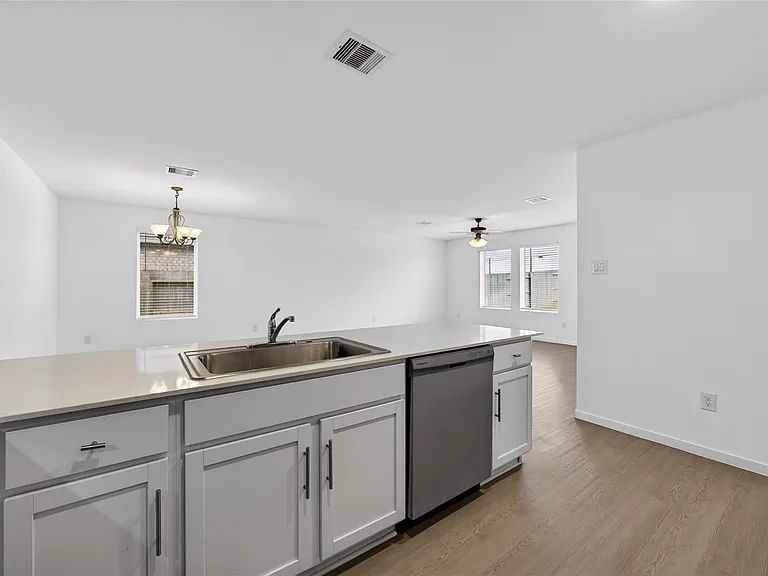 6523 Water Oak Green Ln — Photo 13