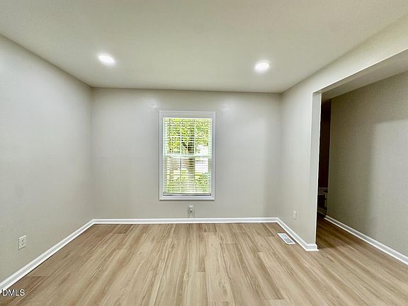 3rd image of 4050 Arckelton Dr
