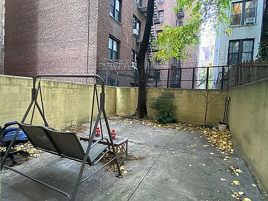 1st image of 319 W 106th St APT B