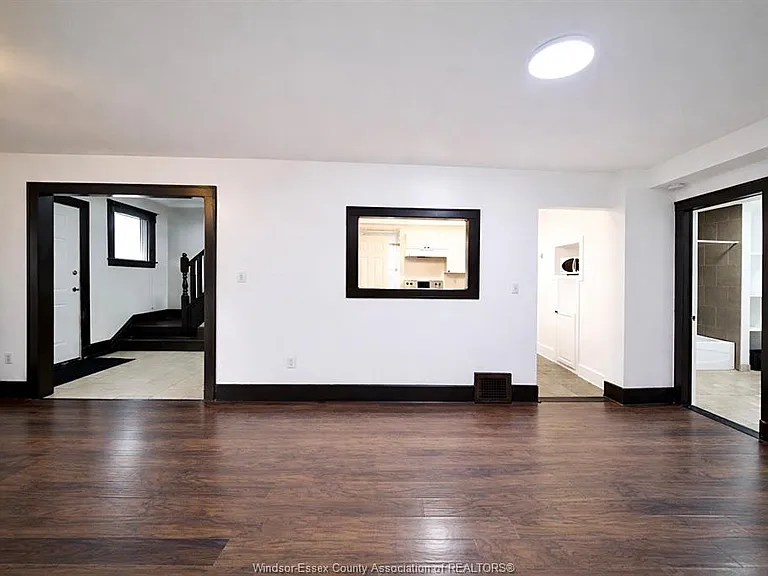 3463 Harris St — Photo 9