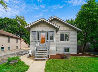 214 E Kenilworth Ave, Villa Park, IL 60181
