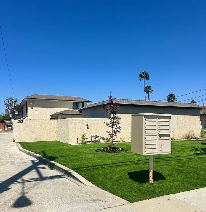 1999 Maple Ave #201