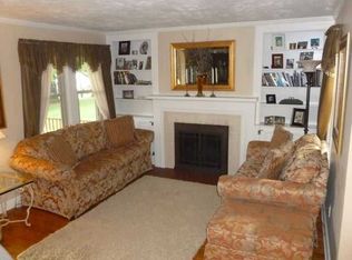 49 Ewing Rd, Mc Kees Rocks, PA 15136