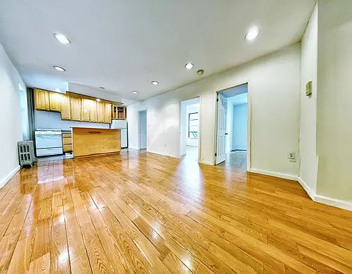 1st image of 299 E 11th St APT 3C