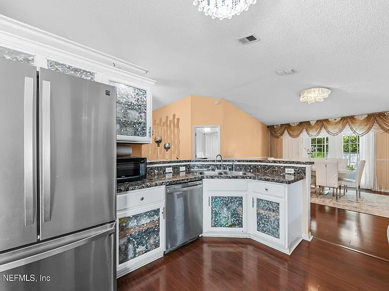 2656 Lantana Lakes Dr E — Photo 9
