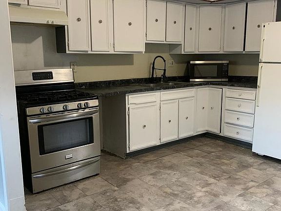 4th image of 2057 217th St