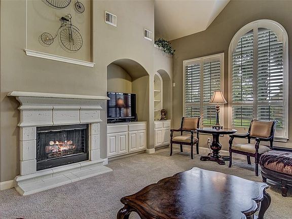 3rd image of 28527 Hayden Park Dr