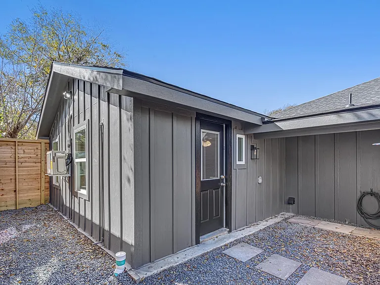 430 N Hutcheson St — Photo 5
