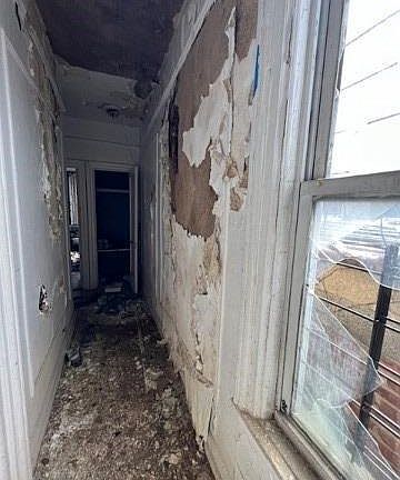 5th image of 526 Barretto Street