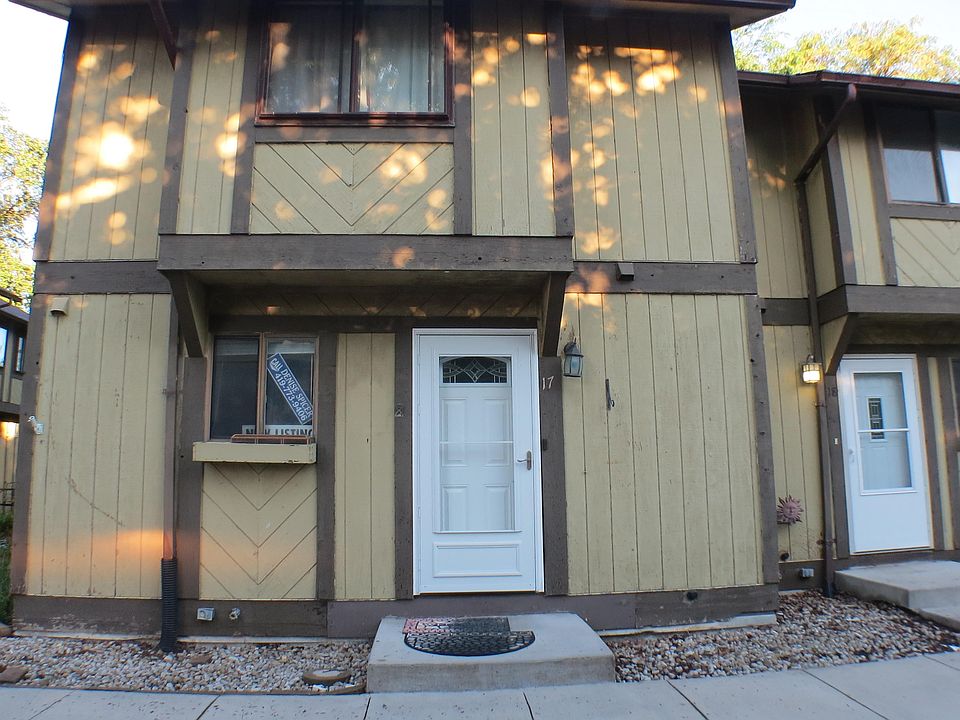 1st image of 17 Greentree Cir