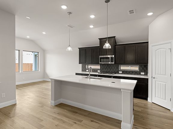 07_ 3933 Melica, Heartland TX