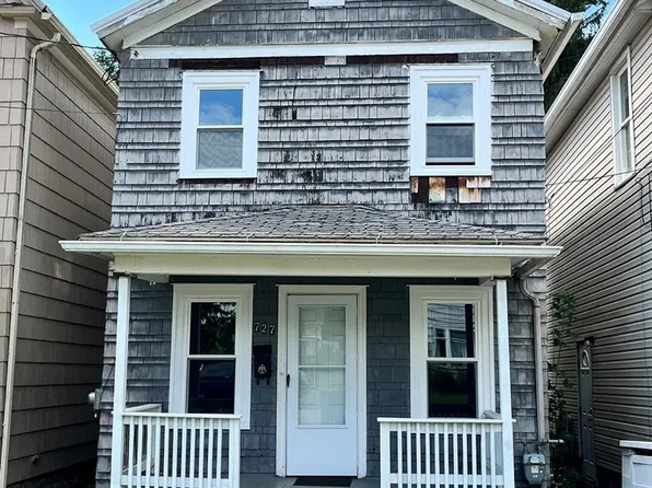 727 Elk St, Franklin, PA 16323