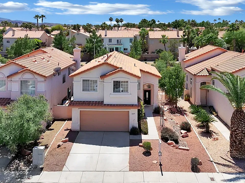2107 Mountain Echo Ave
