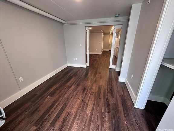 2nd image of 803 Waimanu St #319