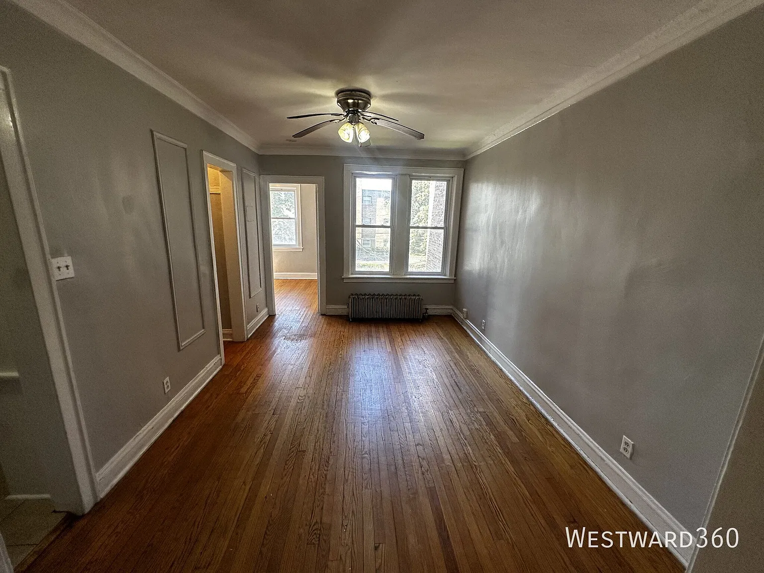 "Available Now! / South Shore - Jackson Park / 1 Bed / 1 Bath / Heat and Water Included / No Pets... — Photo 4