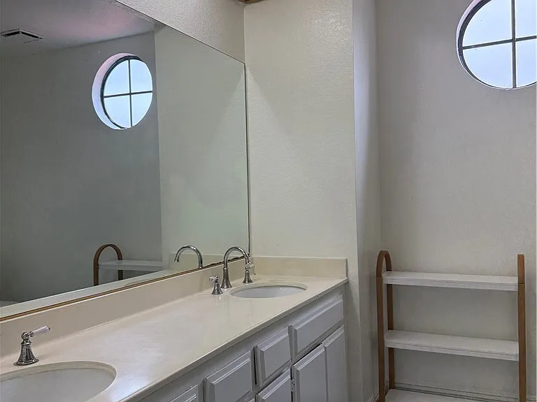 19105 Cimmaron Ct — Photo 12
